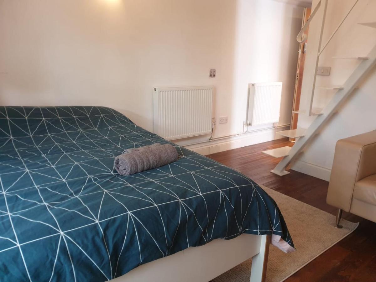 Mezzanine Studio Apartment London Exterior photo